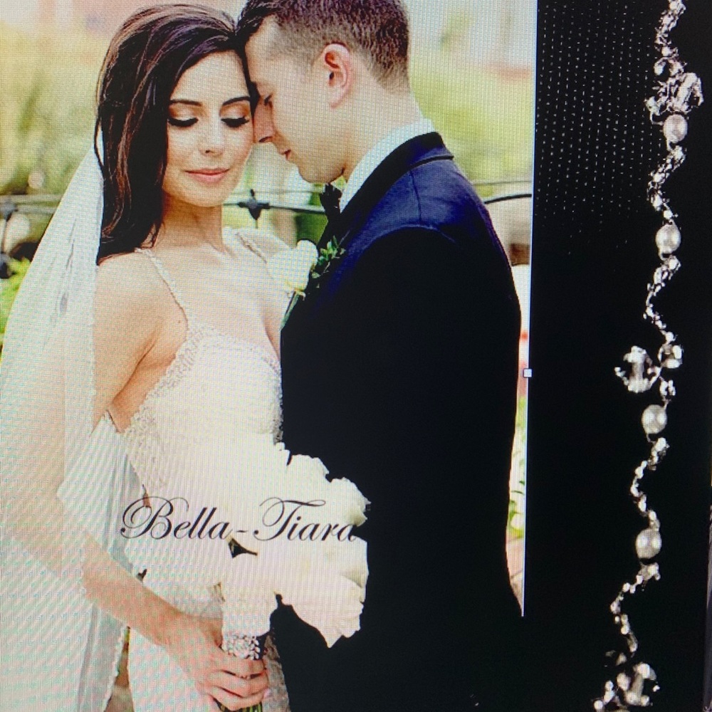 Cathedral crystal pearl wedding veil